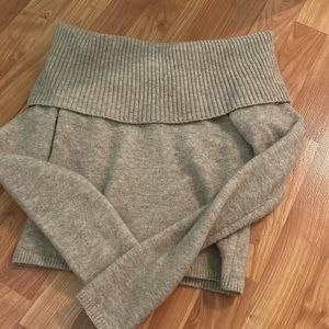 Aritzia Bustle Sweater